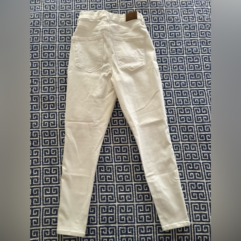 2 pairs of American Eagle Outfitters size 2 Short Jegging